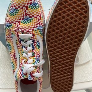 Vans Pride Print lace up sneaker. Never Worn. Men’s size 9 Womans size 10.5